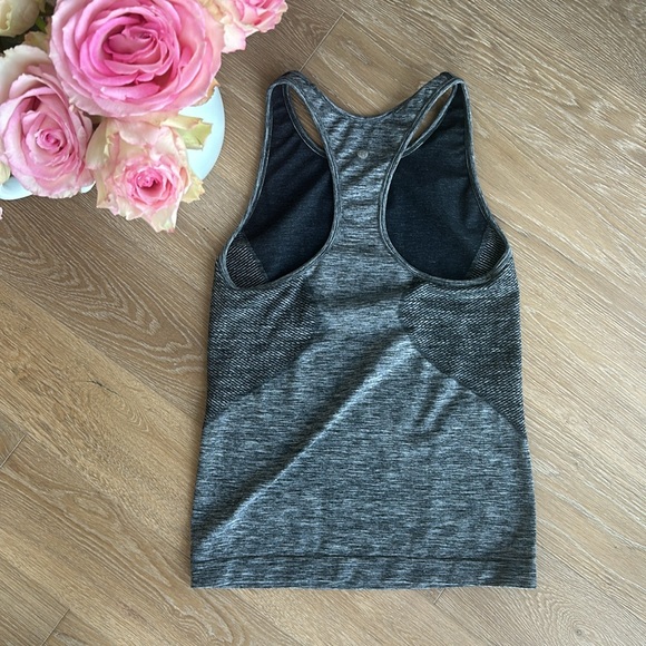 Like new Zella Workout Tank - Picture 3 of 3